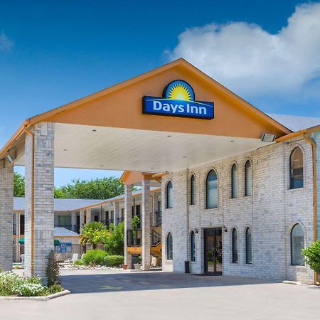 Days Inn Windcrest By Wyndham San Antonio Kültér fotó